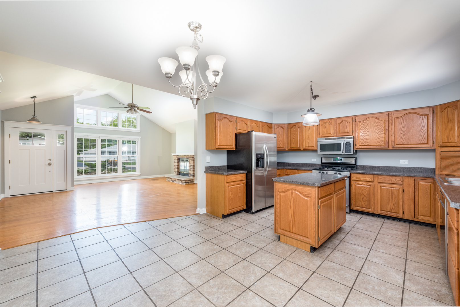 1917 Fairfield Road Lindenhurst, IL 60046 - Photo 29 of 37 Gallery Image 29