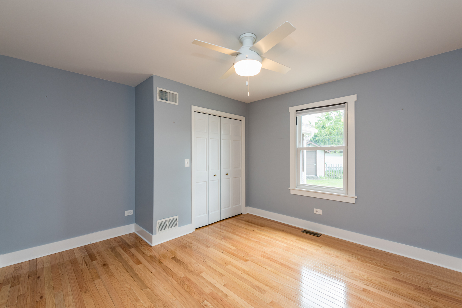 1917 Fairfield Road Lindenhurst, IL 60046 - Photo 33 of 37 Gallery Image 33