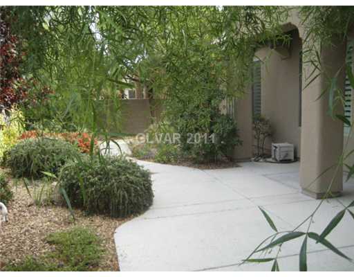 12 Chatmoss Road Henderson, NV 89052 - Photo 9 of 10 Exterior Back.