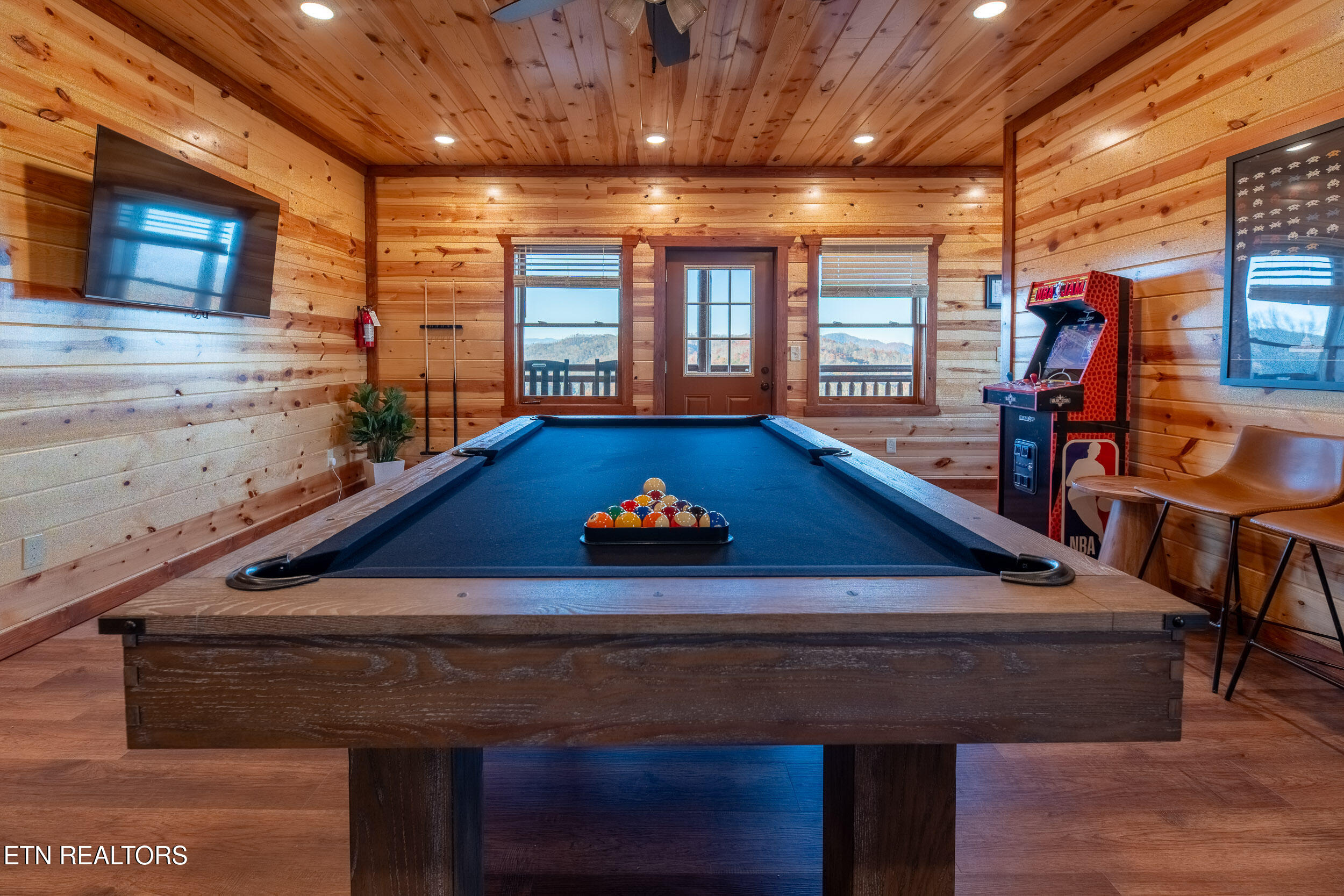 2445 Mountain Ridge Way Sevierville, TN 37862 - Photo 17 of 48 HavenHideaway-204