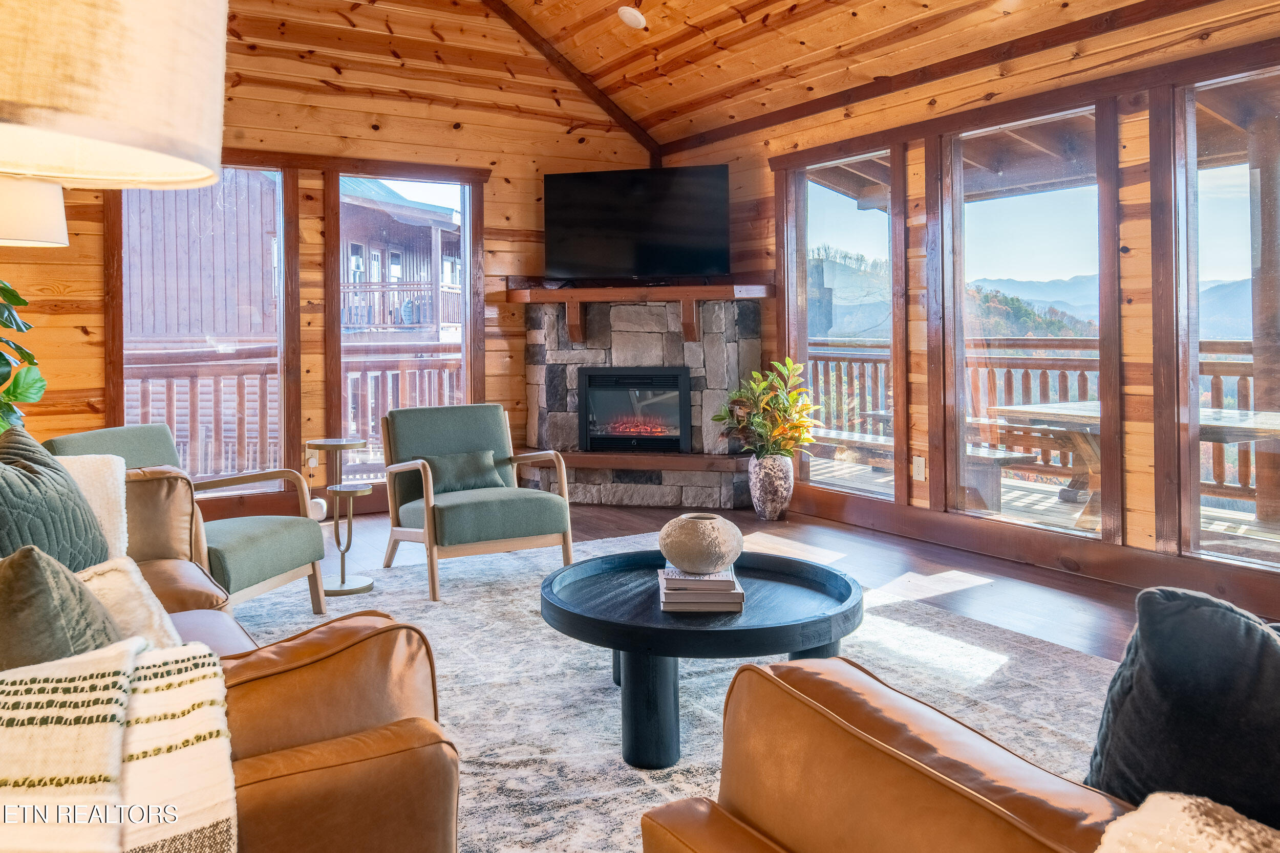 2445 Mountain Ridge Way Sevierville, TN 37862 - Photo 6 of 48 HavenHideaway-118