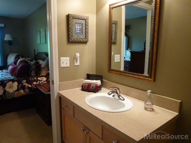 3446 Tremonte Circle Rochester, MI 48306 - Photo 10 of 27 31198094-9.JPG