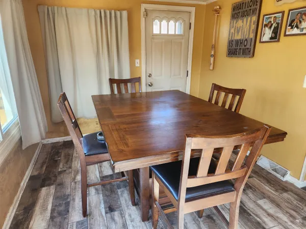 $135,900 | 1619 Eastmoreland Avenue, Rockford, IL 61108