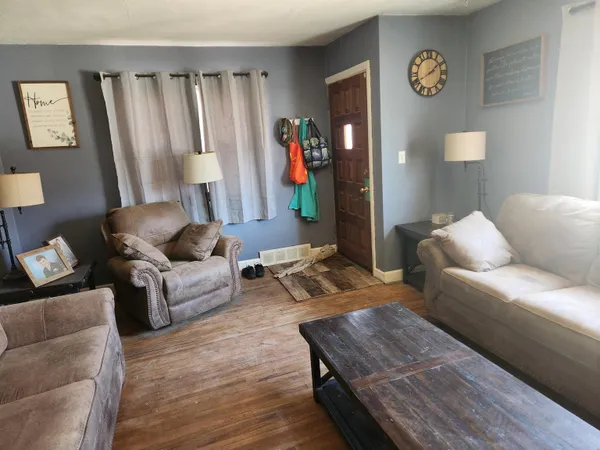 $135,900 | 1619 Eastmoreland Avenue, Rockford, IL 61108