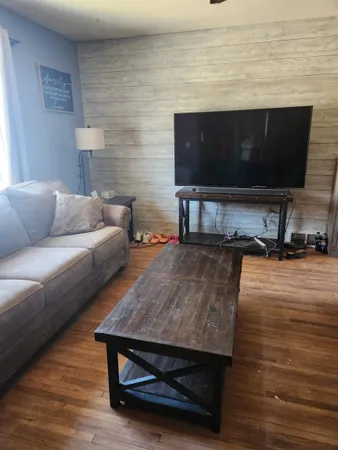 $135,900 | 1619 Eastmoreland Avenue, Rockford, IL 61108