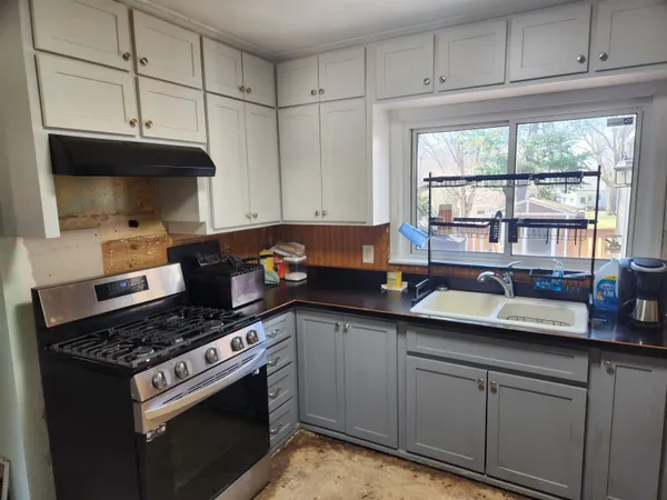 $135,900 | 1619 Eastmoreland Avenue, Rockford, IL 61108