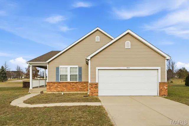 $285,000 | 3837 Winward Way Drive, Swansea, IL 62226