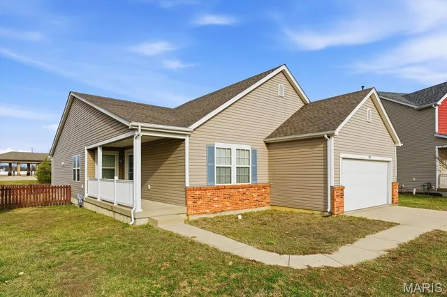 $285,000 | 3837 Winward Way Drive, Swansea, IL 62226