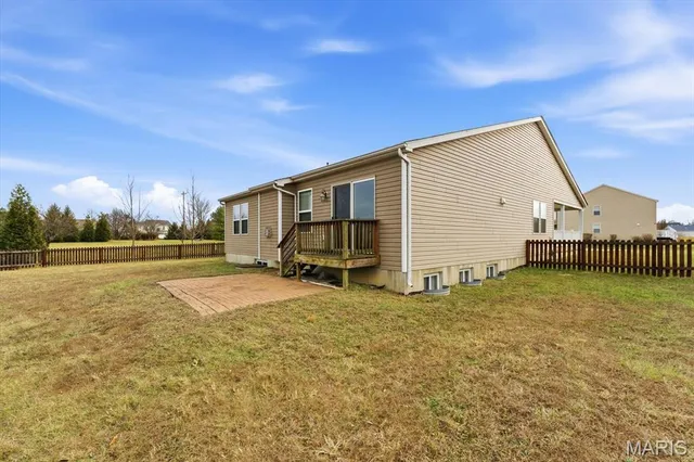 $285,000 | 3837 Winward Way Drive, Swansea, IL 62226