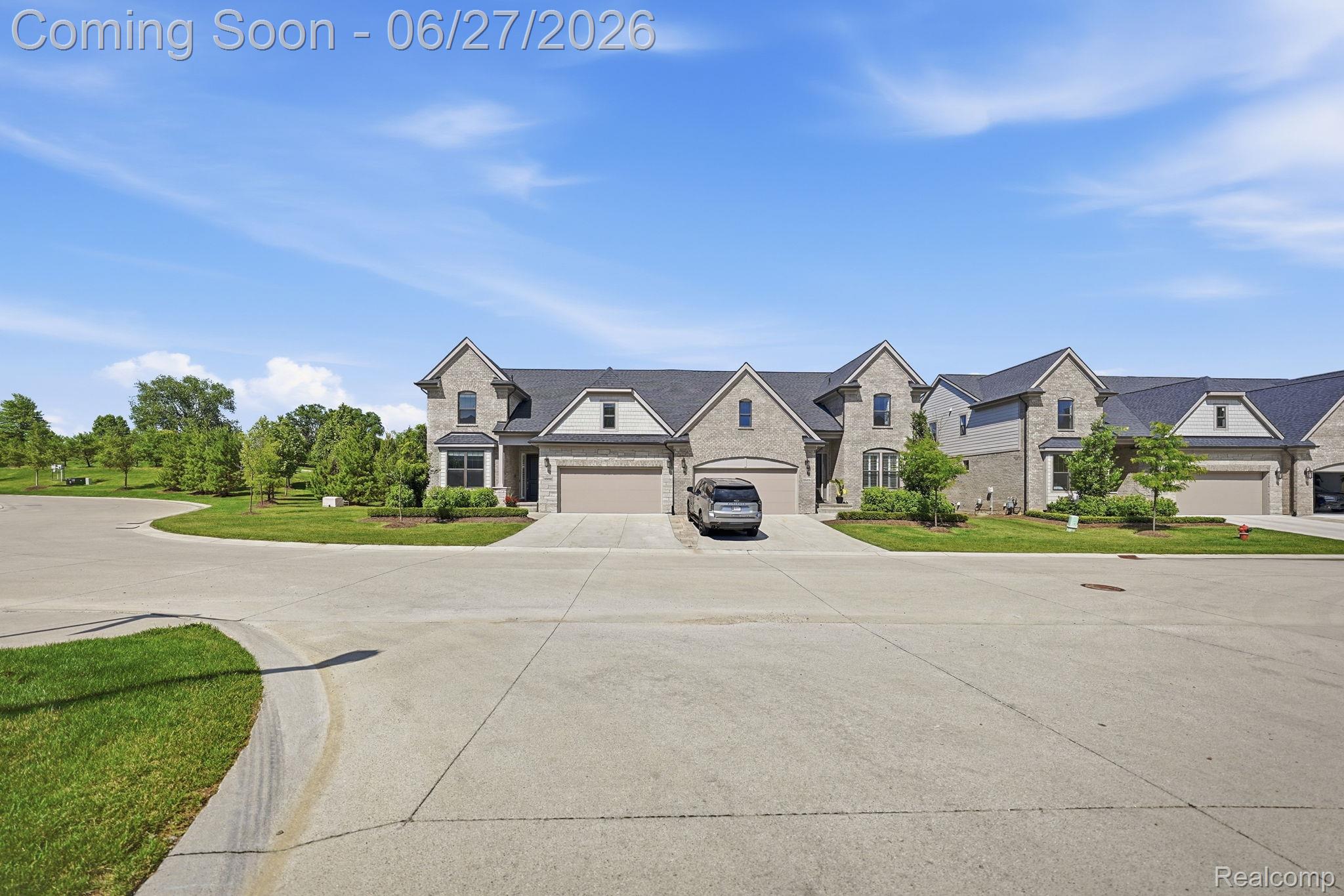 3898 Albatross Court Rochester, MI 48309 - Photo 2 of 63 5-web-or-mls-albatross_final_005.jpg