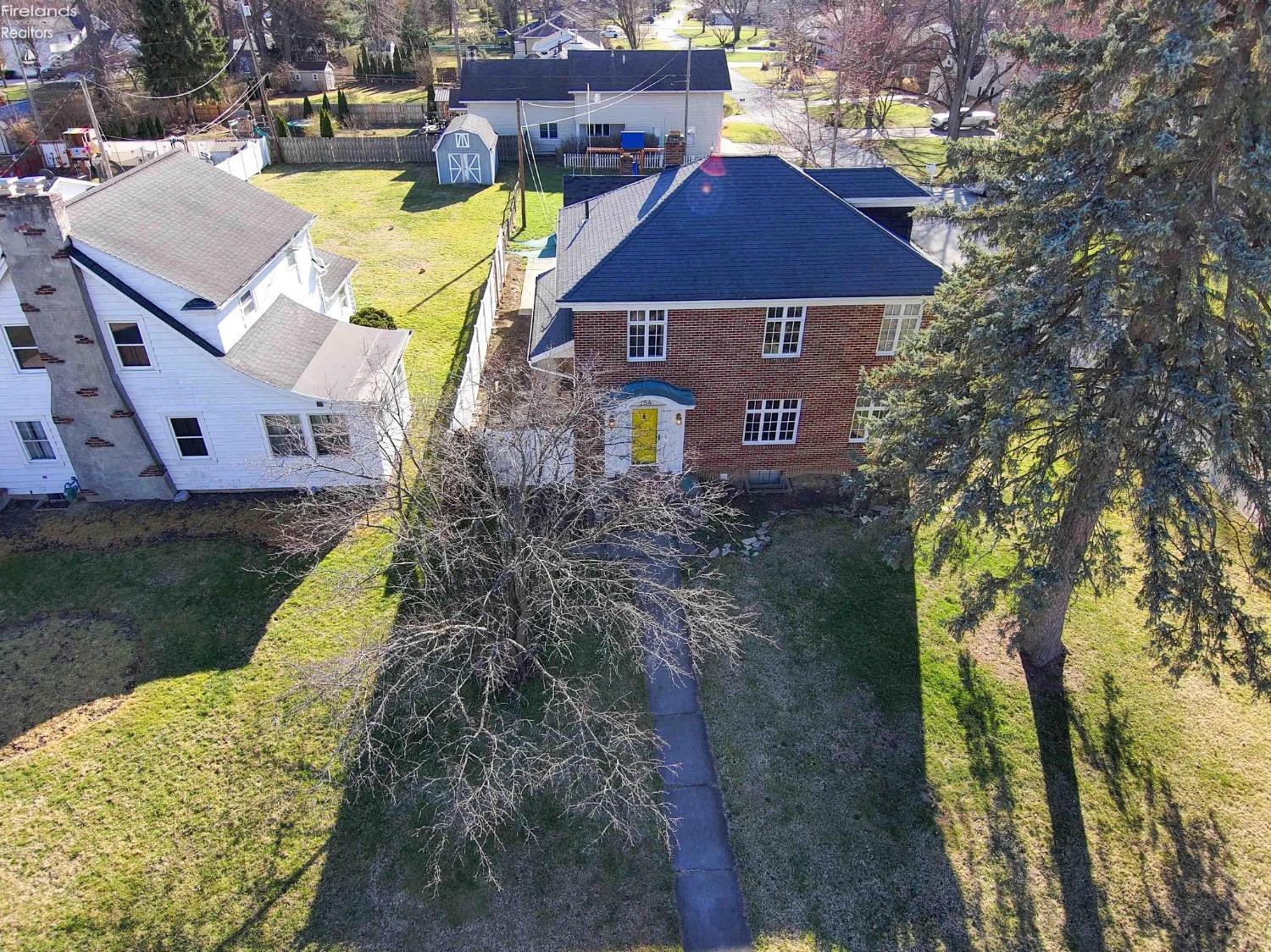 754 Barker Road Fremont, OH 43420 - Photo 8 of 46 Gallery Image 8