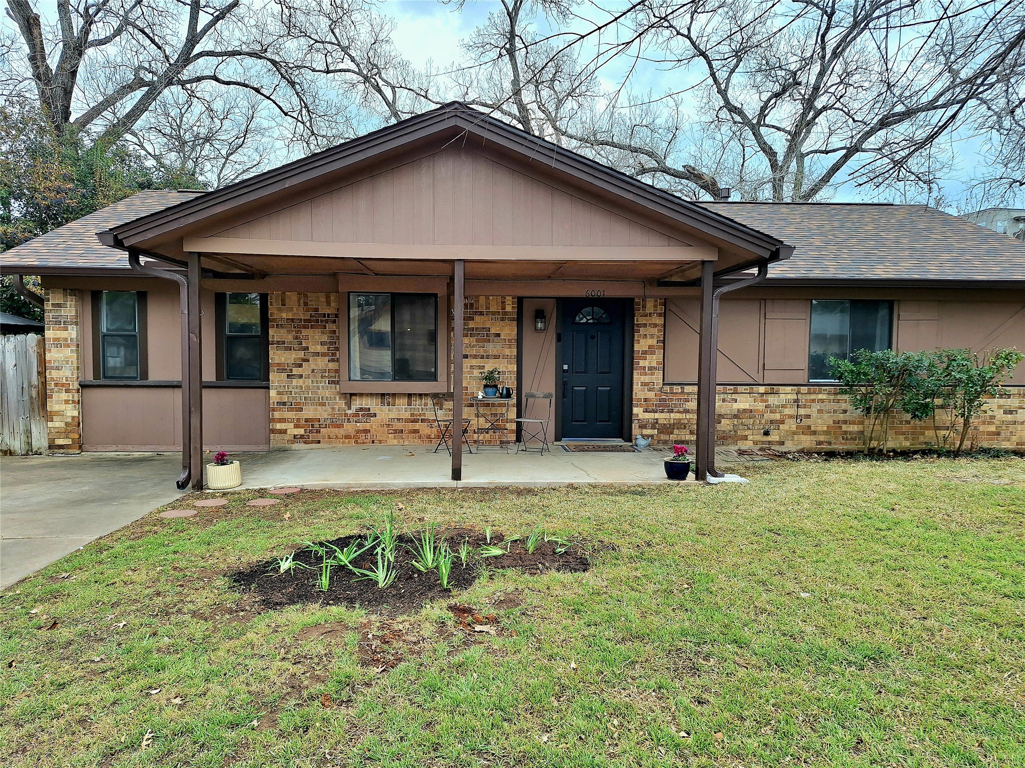 6001 Leisure Run Road Austin, TX 78745 - Photo 3 of 24 Ranch-style house with porch for morning coffee