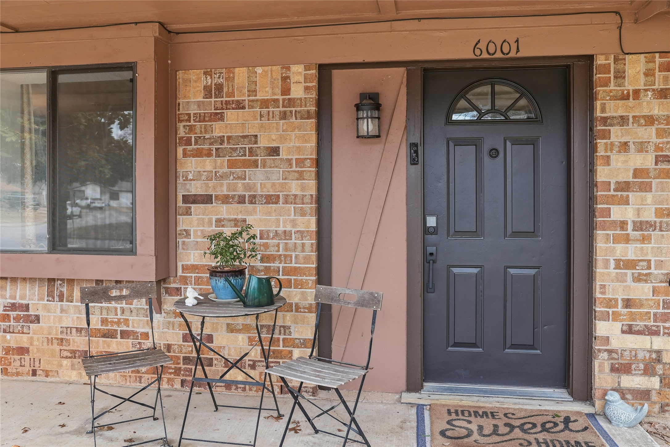 6001 Leisure Run Road Austin, TX 78745 - Photo 4 of 24 Welcome home