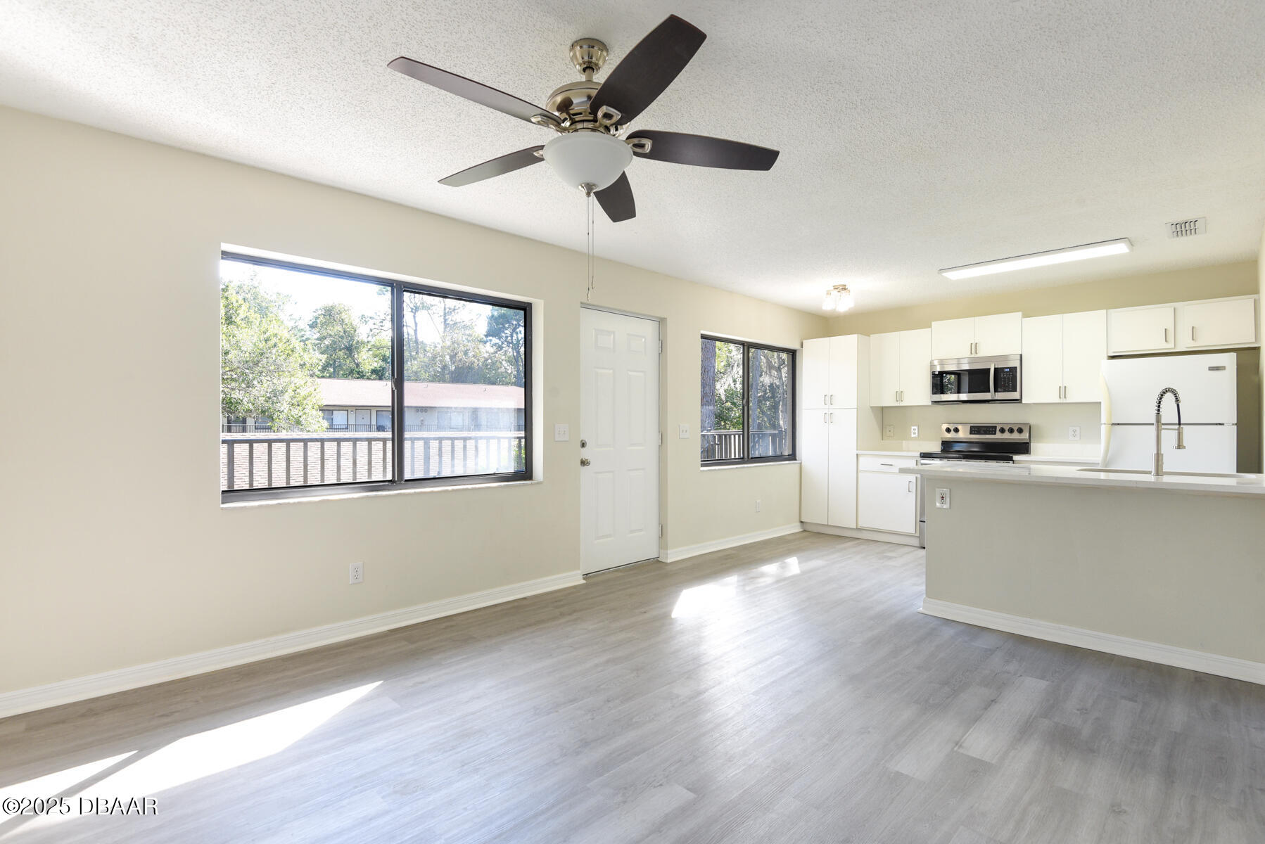 1601 Big Tree Road, Unit 1006 Daytona Beach, FL 32119 - Photo 9 of 28 DSC_9627