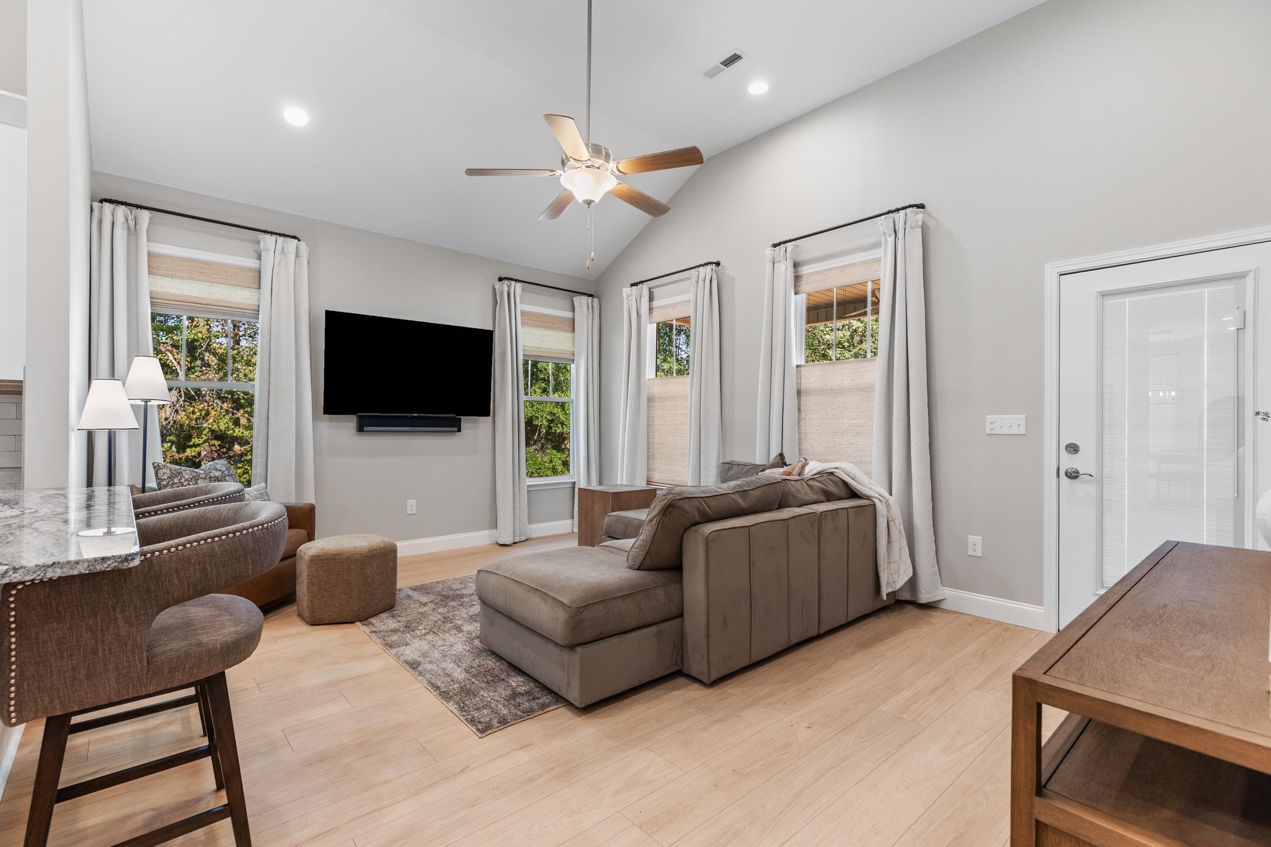 172 Floyd Meadow Drive Inman, SC 29349 - Photo 7 of 45 Gallery Image 7
