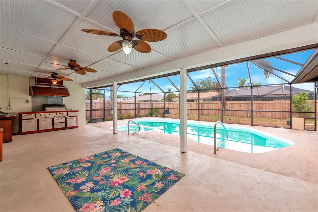 4656 Alexander Pope Lane Sarasota, FL 34241 - Photo 33 of 42 a very nice looking room with a large window