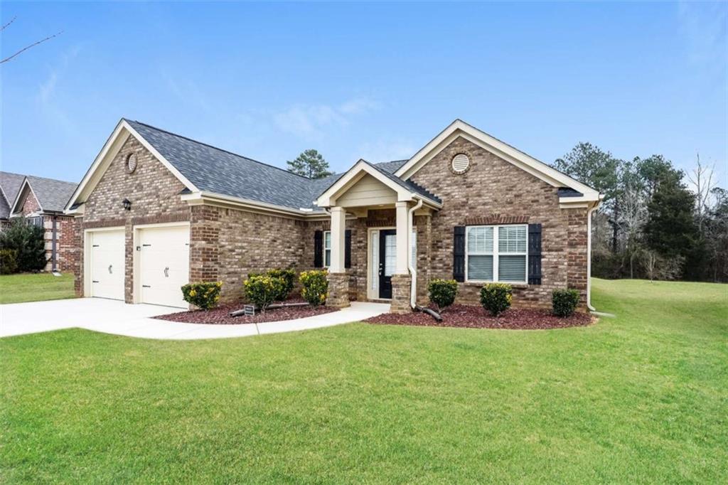 3217 Alhambra Circle Hampton, GA 30228 - Photo 2 of 15