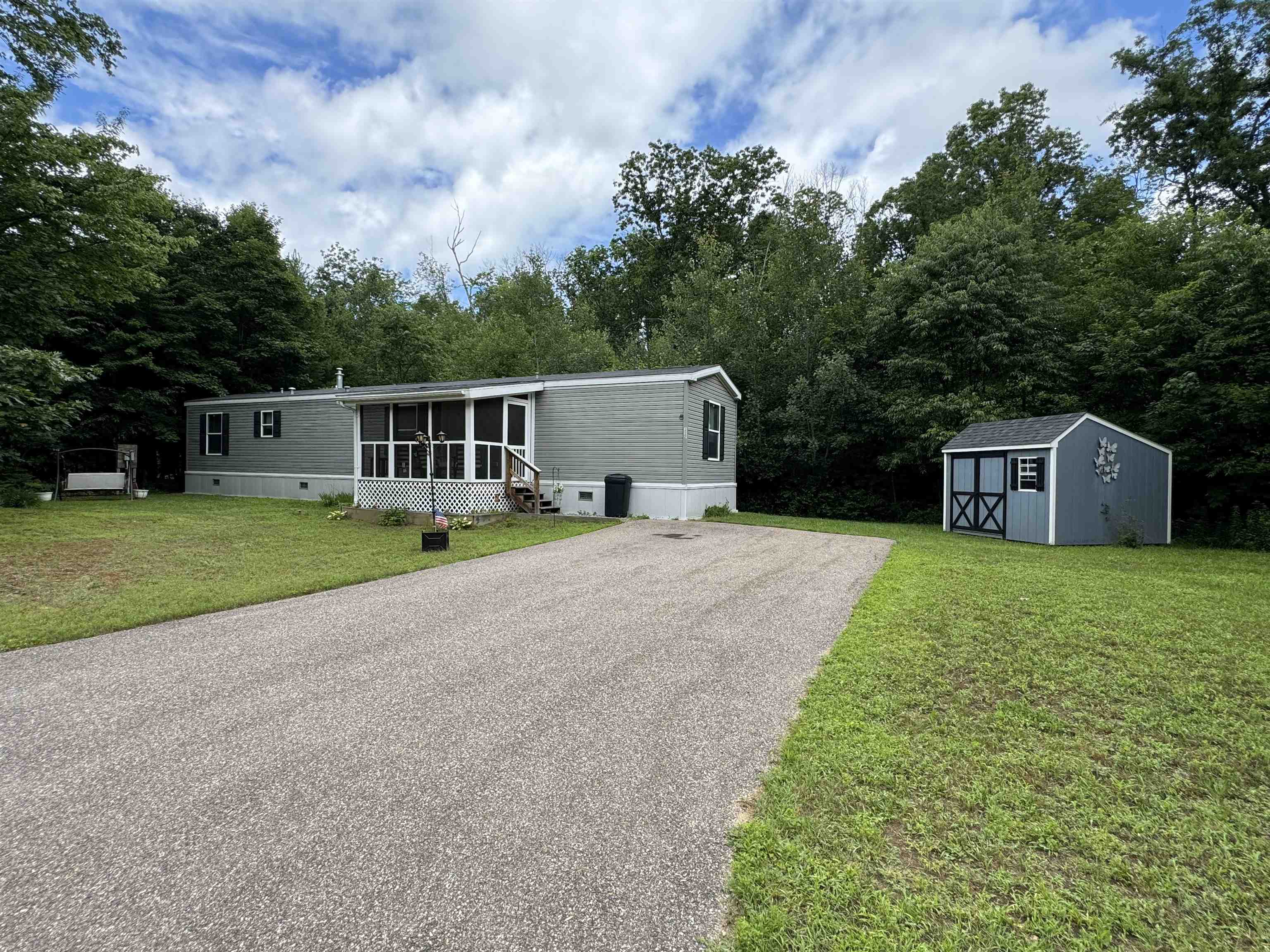 112 Shannon Road Colchester, VT 05446 - Photo 2 of 17 Gallery Image 2