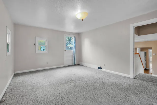 $84,995 | 3240 West Shoreline Drive, Columbia City, IN 46725