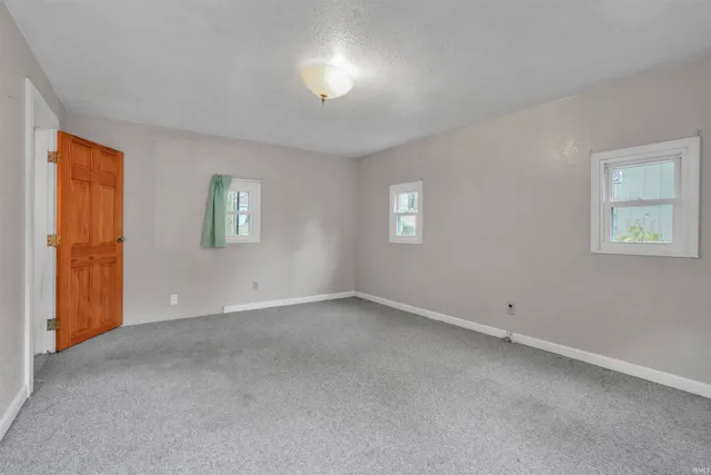 $84,995 | 3240 West Shoreline Drive, Columbia City, IN 46725