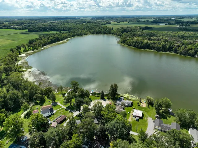 $84,995 | 3240 West Shoreline Drive, Columbia City, IN 46725