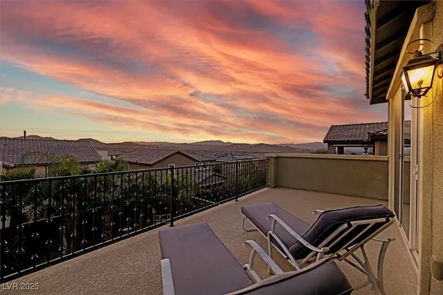 $899,999 | 2583 Hazelburn Drive, Henderson, NV 89044