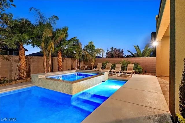 $899,999 | 2583 Hazelburn Drive, Henderson, NV 89044