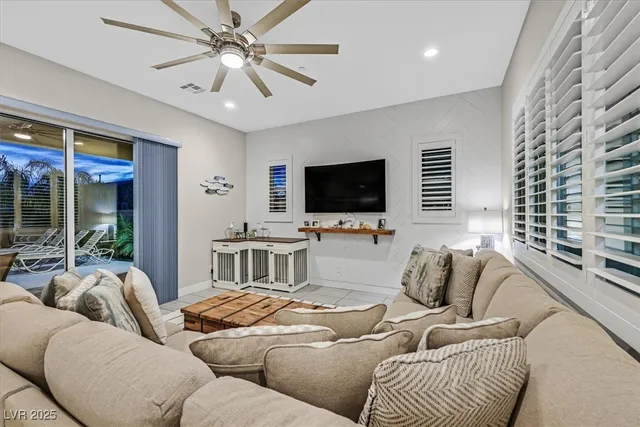 $899,999 | 2583 Hazelburn Drive, Henderson, NV 89044