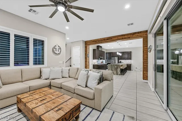 $899,999 | 2583 Hazelburn Drive, Henderson, NV 89044