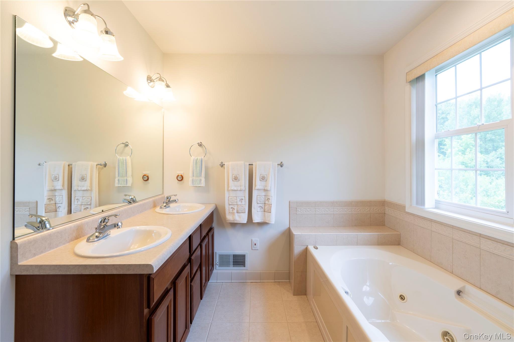 46 Wildflower Ridge Poughkeepsie, NY 12603 - Photo 24 of 39