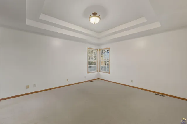 $259,900 | 3540 Southwest Willow Brook Drive, Topeka, KS 66614