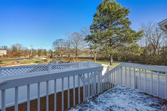 $259,900 | 3540 Southwest Willow Brook Drive, Topeka, KS 66614