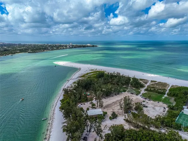 $5,000 | 800 South Boulevard Of The Presidents, Unit 12, Sarasota, FL 34236