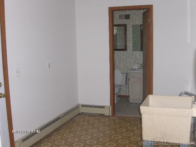 7404 Cardinal Road Lexington, MI 48450 - Photo 7 of 11 31247051-6.JPG