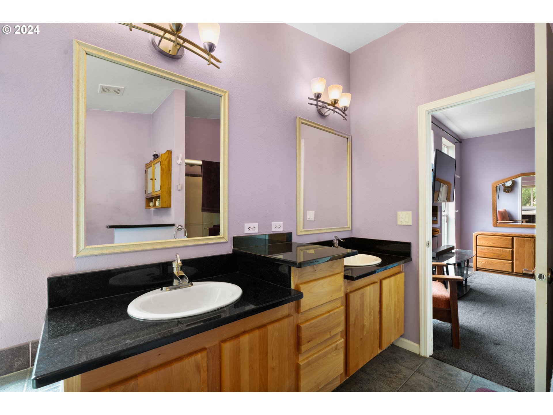 30190 South Oswalt Road Colton, OR 97017 - Photo 10 of 33 a bathroom with a granite countertop sink and a mirror