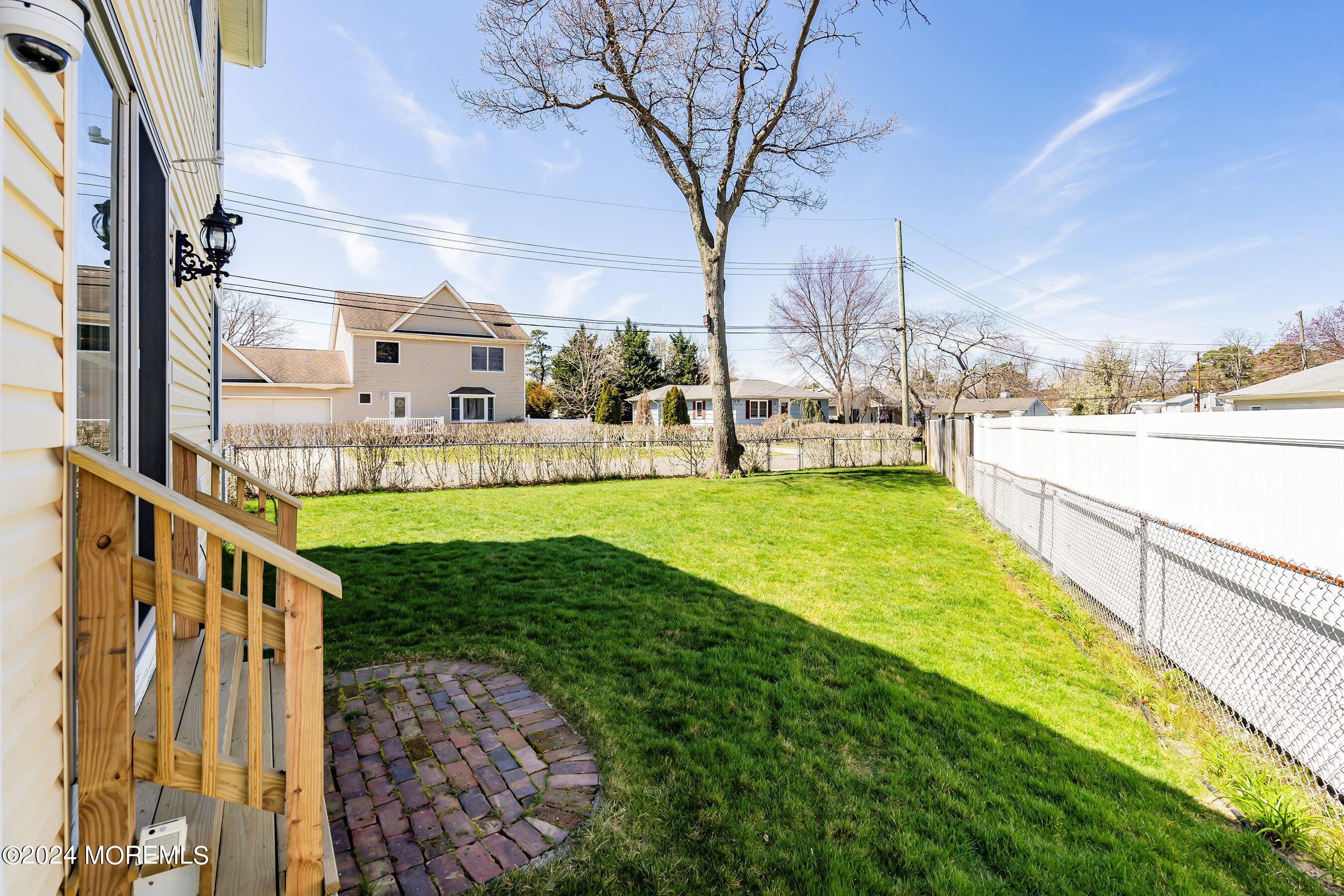 205 Walnut Drive Brick, NJ 08724 - Photo 32 of 44 35-Sideyard