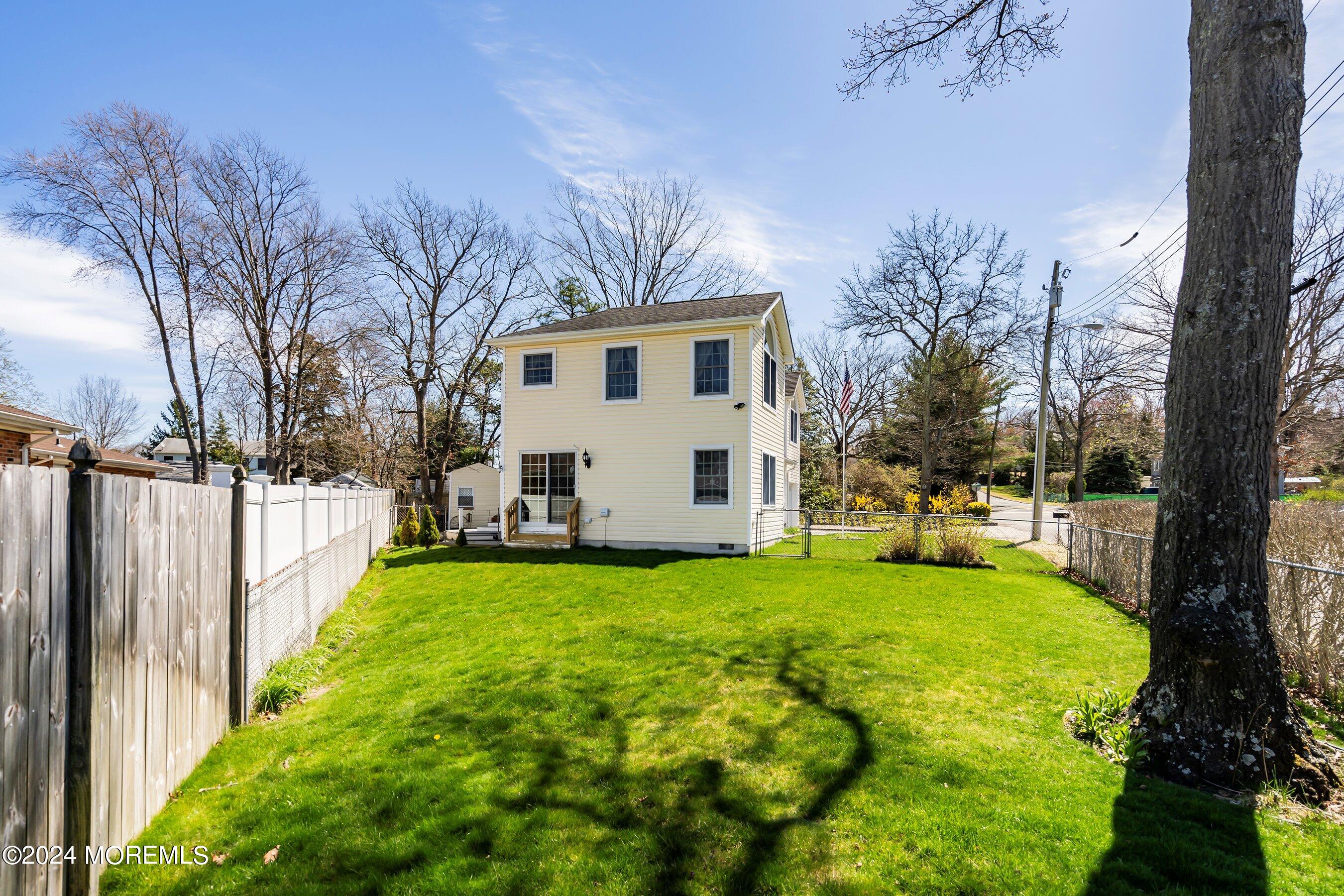 205 Walnut Drive Brick, NJ 08724 - Photo 33 of 44 36-Sideyard to House