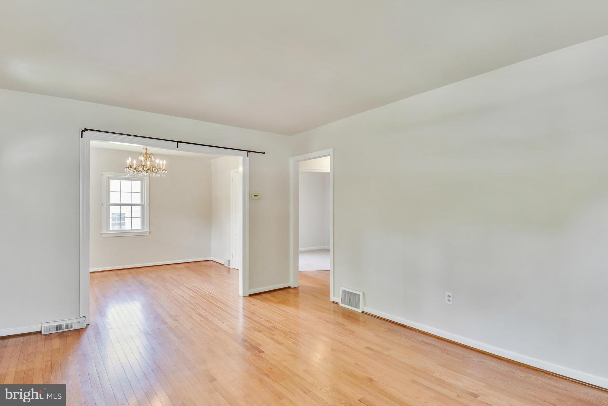 4507 Mahan Road Silver Spring, MD 20906 - Photo 20 of 30 Living Room