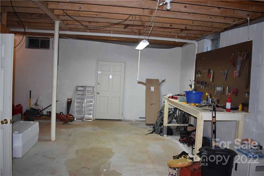 536 Old Neal Road Marion, NC 28752 - Photo 35 of 48 Gallery Image 35
