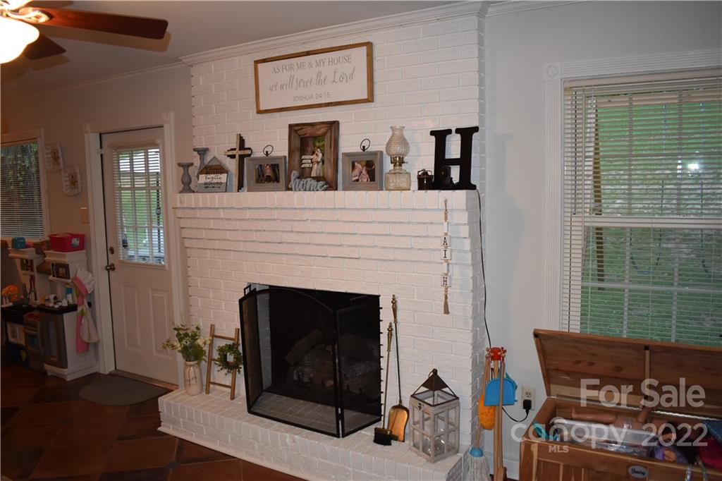 536 Old Neal Road Marion, NC 28752 - Photo 10 of 48 Gallery Image 10