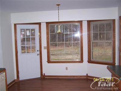 9034 West Frances Road Flushing, MI 48433 - Photo 4 of 19 20192306-3.JPG