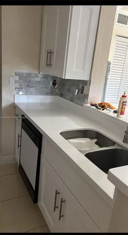 $2,600 | 15241 Southwest 80th Street, Unit 110, Miami, FL 33193