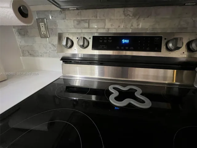 $2,600 | 15241 Southwest 80th Street, Unit 110, Miami, FL 33193