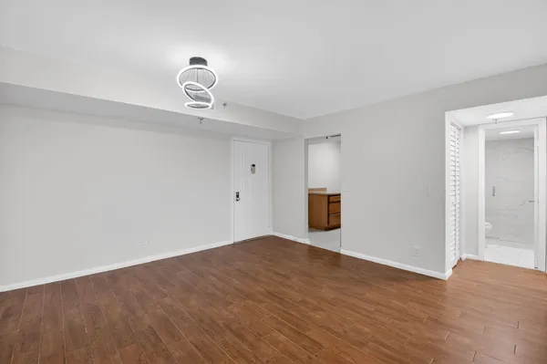 $2,250 | 5260 Northwest 2nd Avenue, Unit 206, Boca Raton, FL 33487