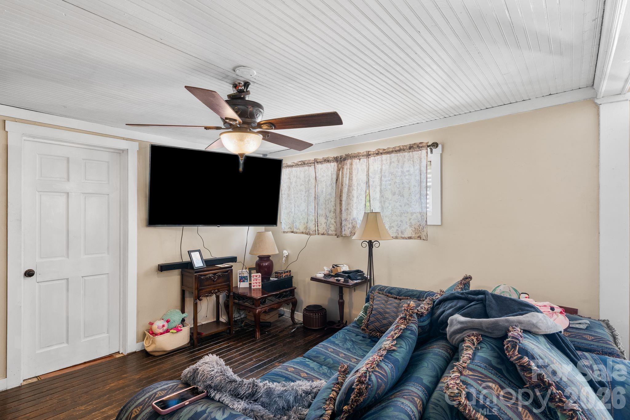 43 Candler School Road Candler, NC 28715 - Photo 4 of 12
