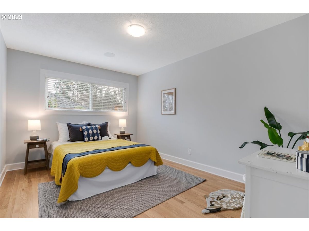 3470 Southwest Ridgewood Avenue Portland, OR 97225 - Photo 23 of 32 Bedroom