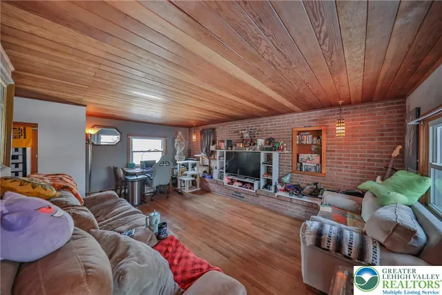 $380,000 | 10365 Old 22, Kutztown, PA 19530