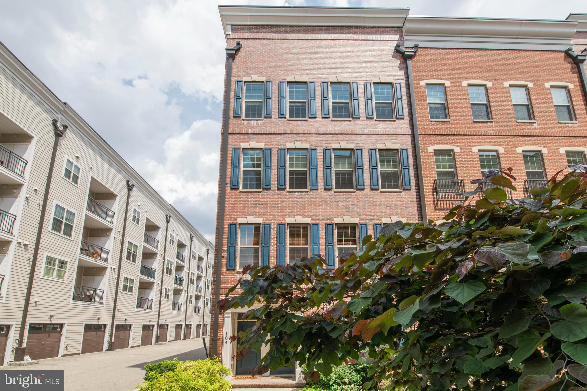 104 Brinley Court Philadelphia, PA 19146 - Photo 2 of 43