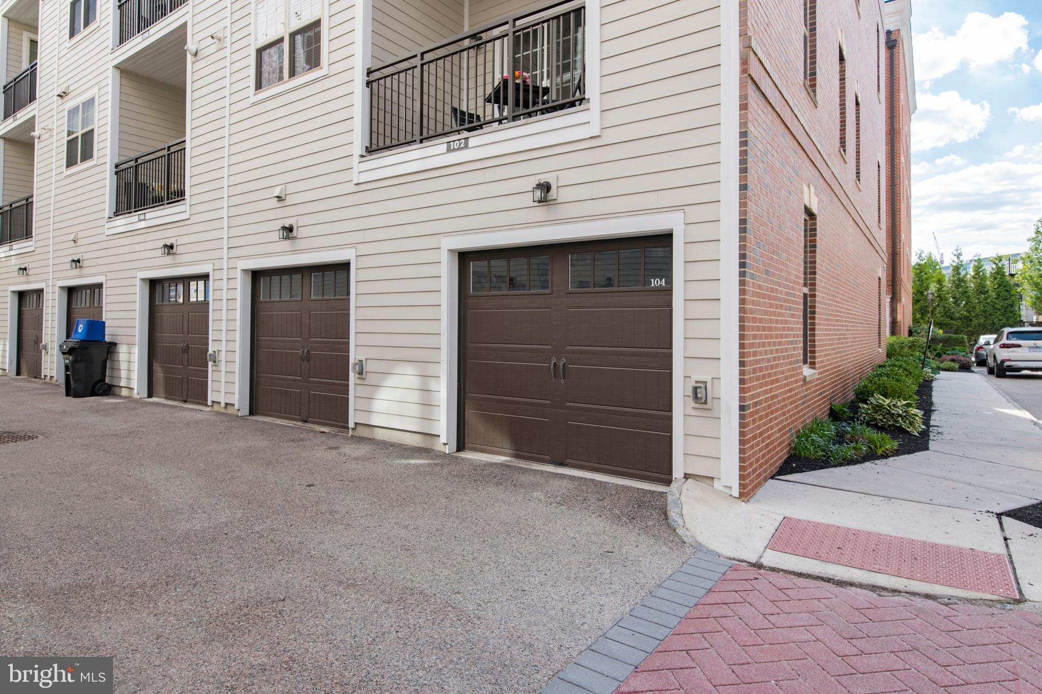 104 Brinley Court Philadelphia, PA 19146 - Photo 6 of 43