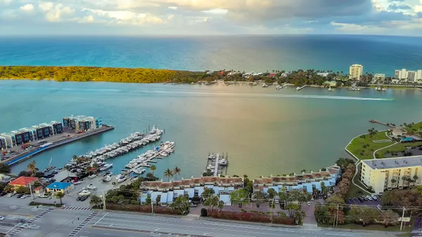 $798,500 | 504 Del Sol Circle, Tequesta, FL 33469